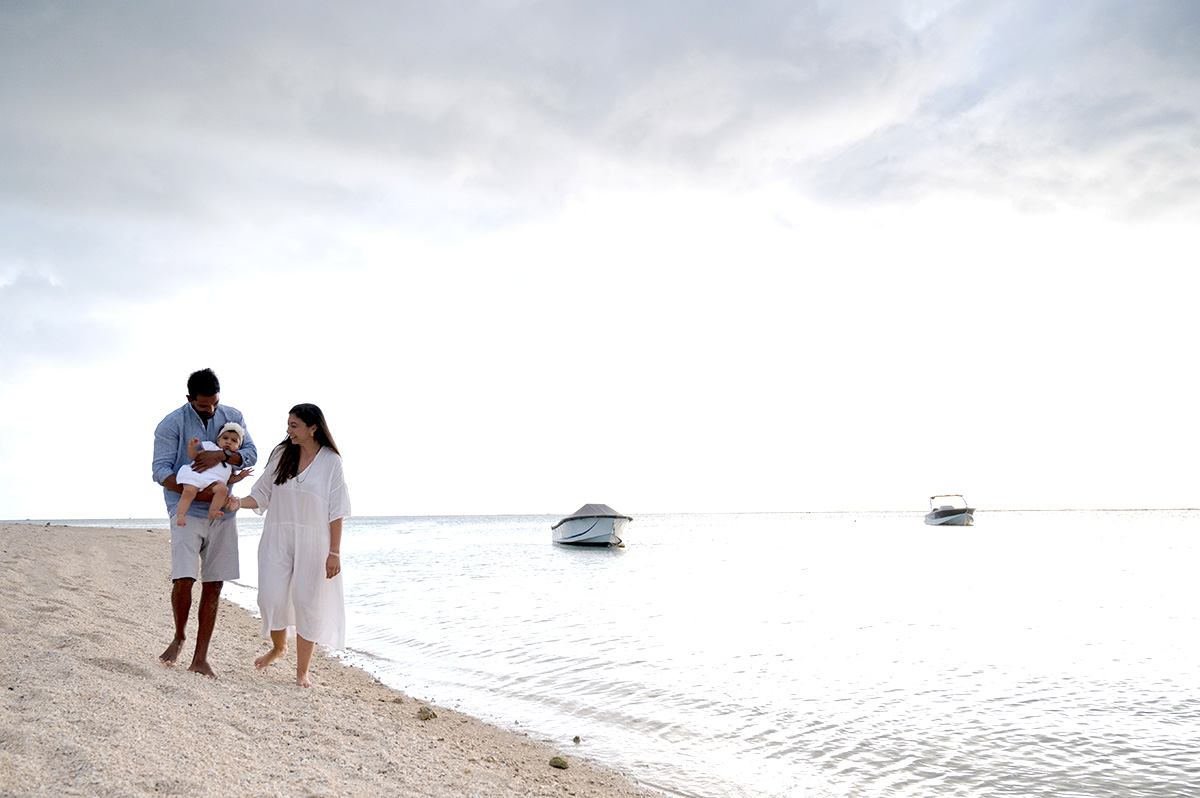 Family laughing Mauritius